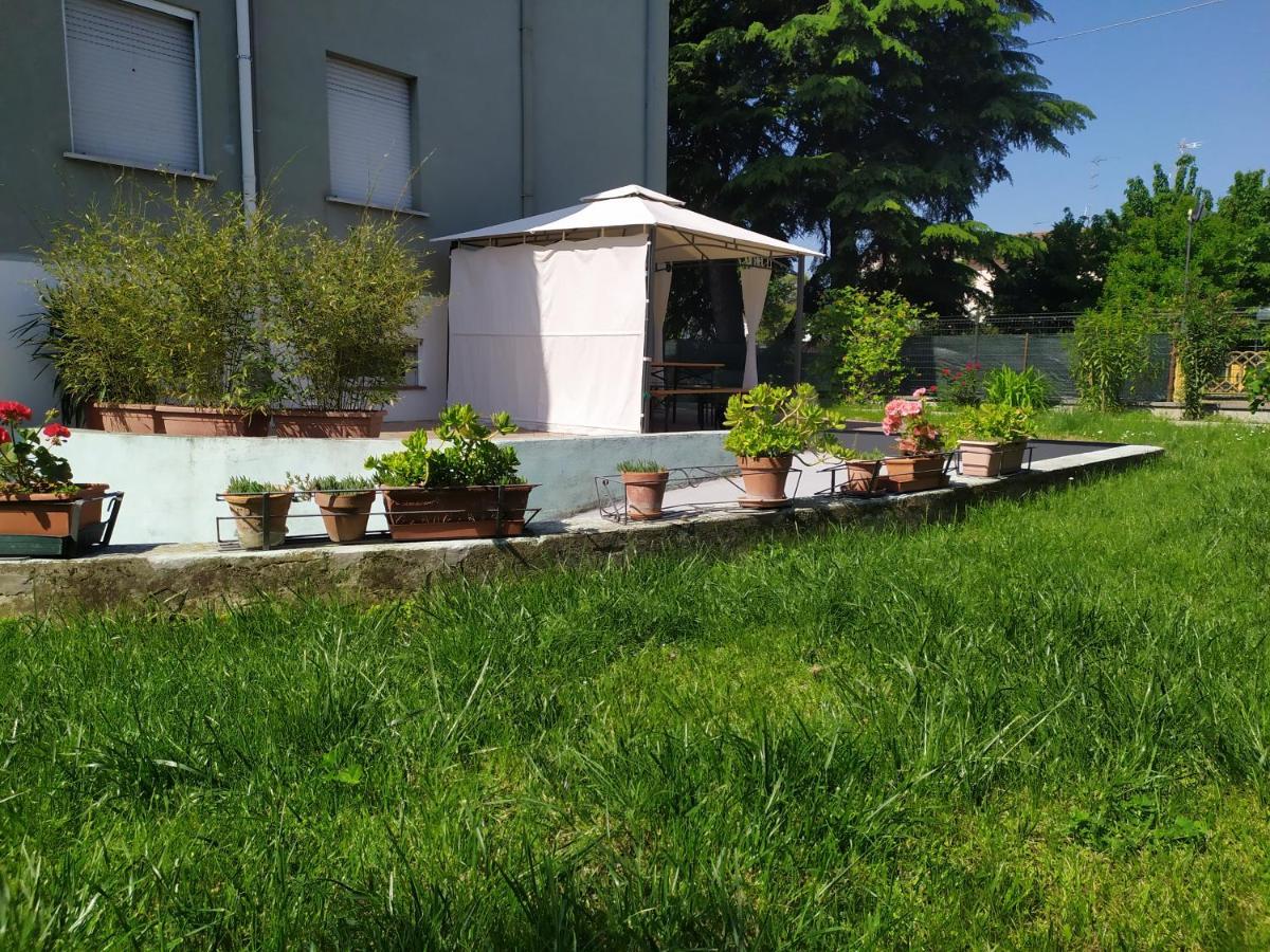 Casa Vacanze I Giardini Di Marzo San Giorgio di Mantova Extérieur photo